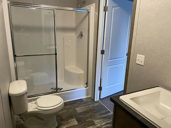 4th image of 182 Quarry Hill Est #182