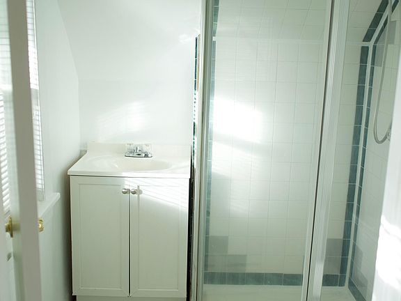 5th image of 5005 W Eddy St #2