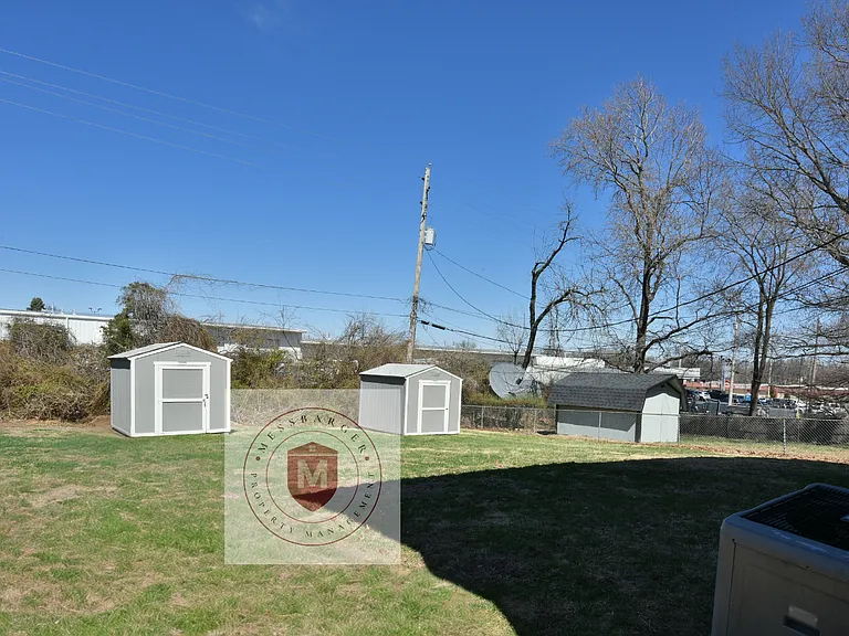 150 Fairlane St #A — Photo 13