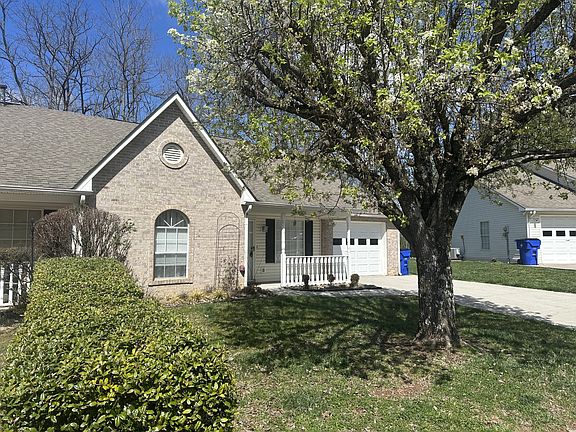 2nd image of 10107 Bellflower Way