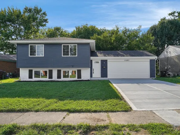 11683 Hinkley Dr, Cincinnati, OH 45240