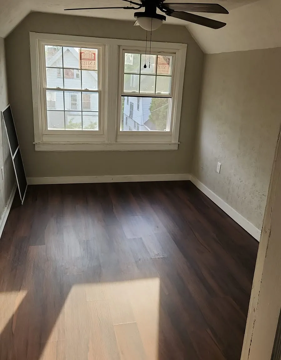 1 bed, 550 sqft, $599 — Photo 2