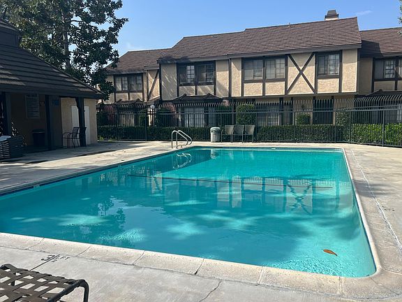 3rd image of 14800 Brownstone Ln