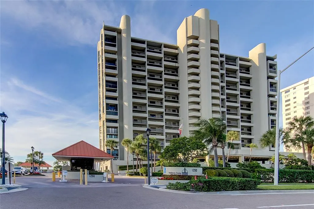 2 bed, 2.0 bath, 1464 sqft, $6,000 — Photo 2
