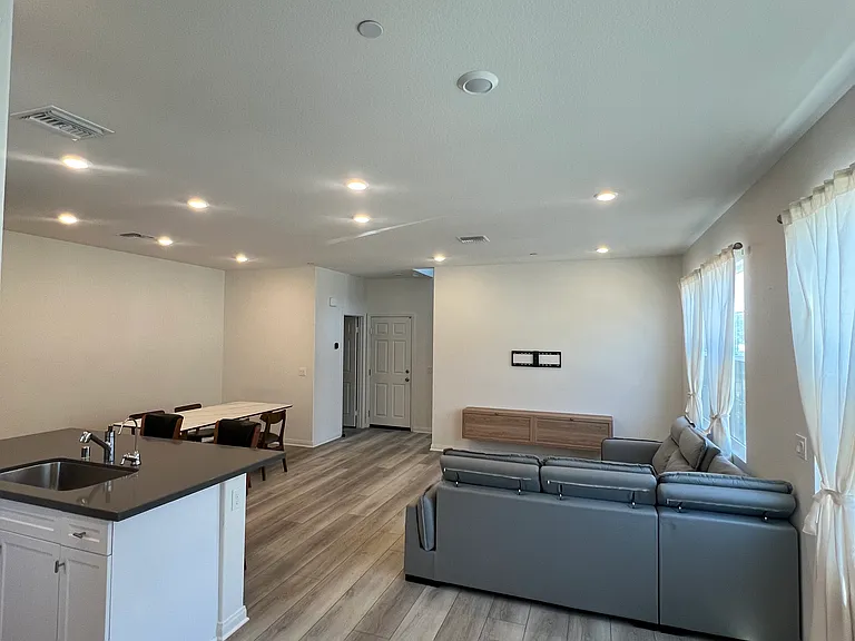 3993 E Carmel Privado — Photo 10