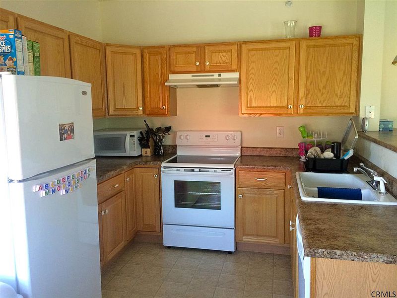 2nd image of 308 N RIDGE