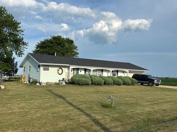 1736 N 600 East Rd, Gilman, IL 60938