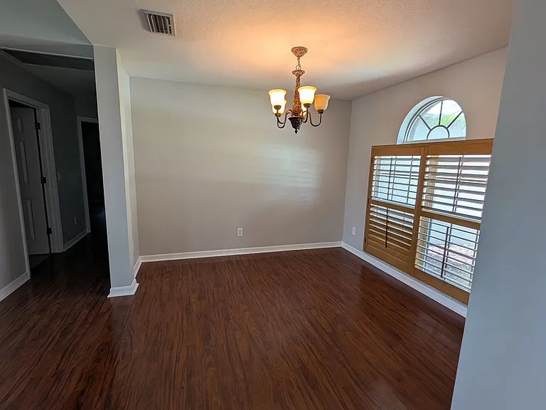 4223 Donnington Dr — Photo 7