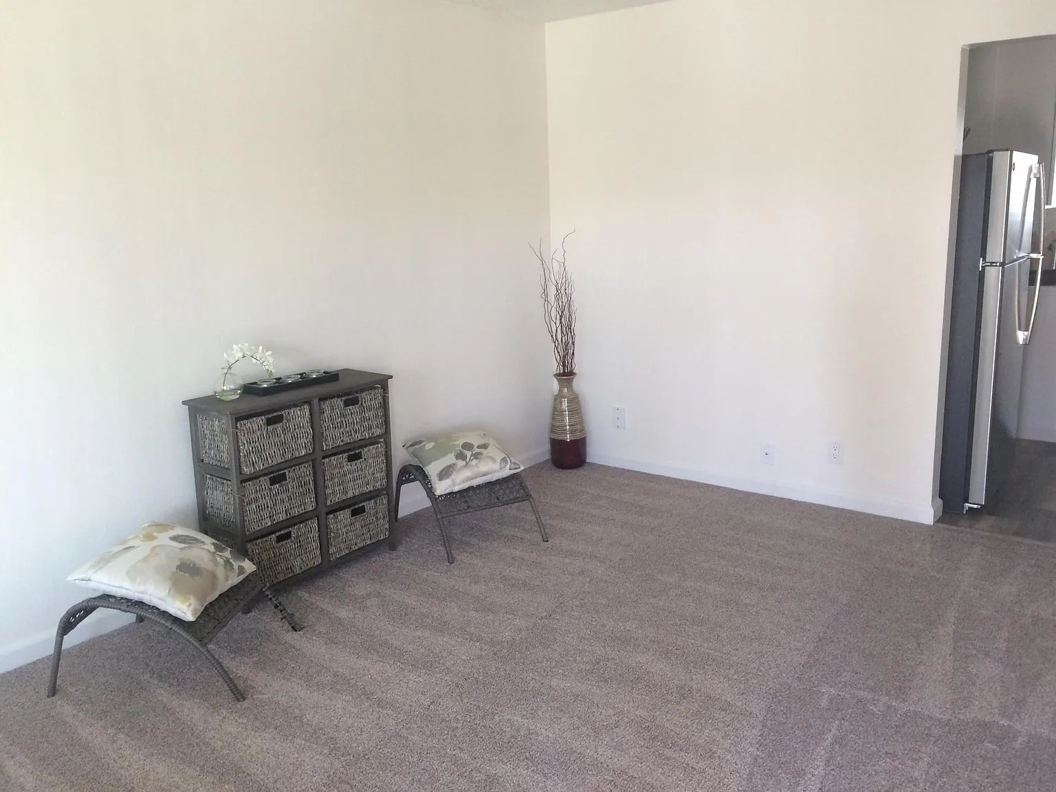 Carriage House Apartments — Photo 4