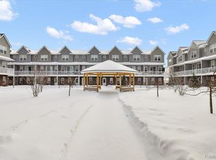 3951 Trailwaycommons Cir, Auburn Hills, MI