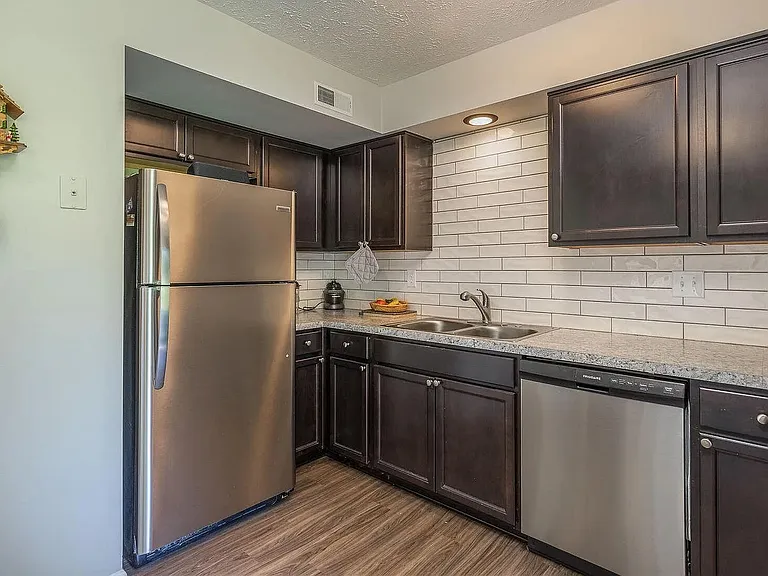 333 Squires Rd — Photo 11