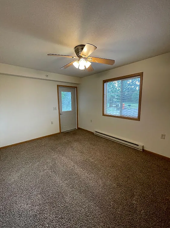 2 bed, 725 sqft, $995 — Photo 4
