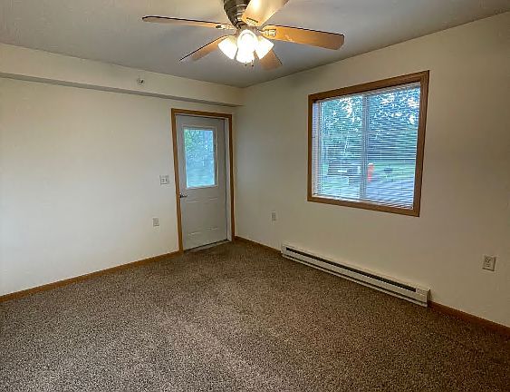 4th image of 493 E South Ave #7