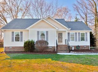 219 Maple Ln, Colonial Heights, VA 23834