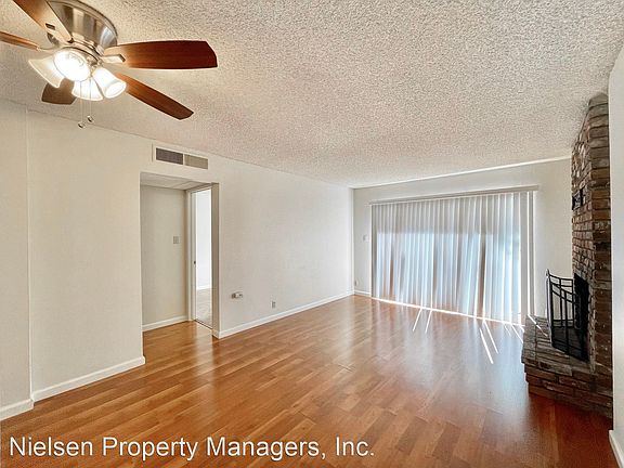 3rd image of 3644 H St APT 09