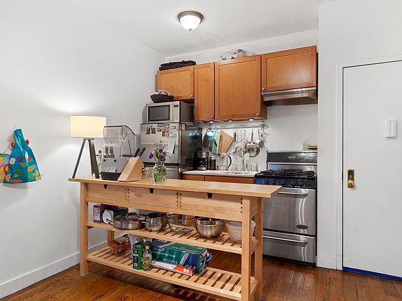 4th image of 245 W 115th St APT 4