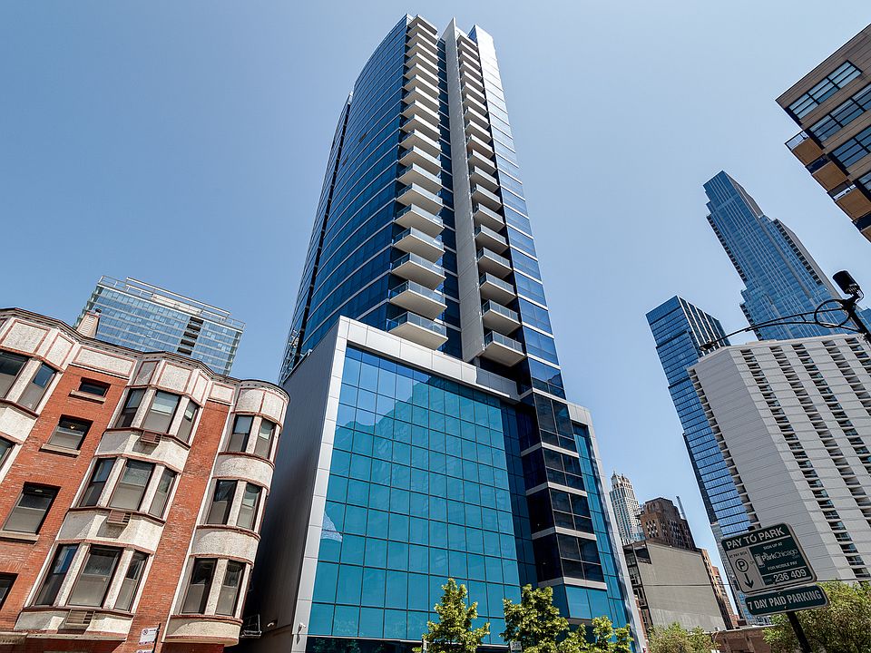1st image of 110 W Superior St #1403