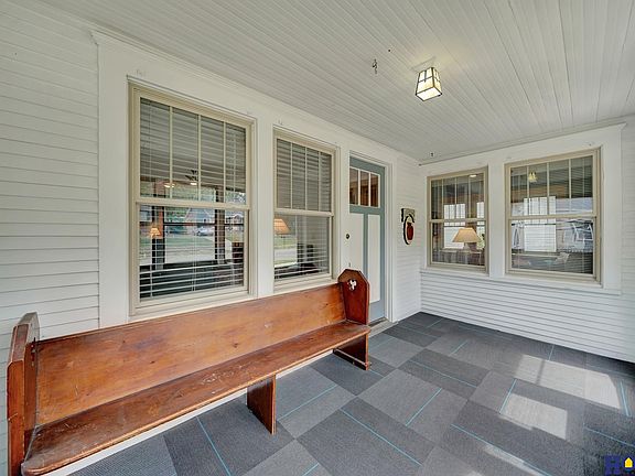 3rd image of 3020 Ryons St