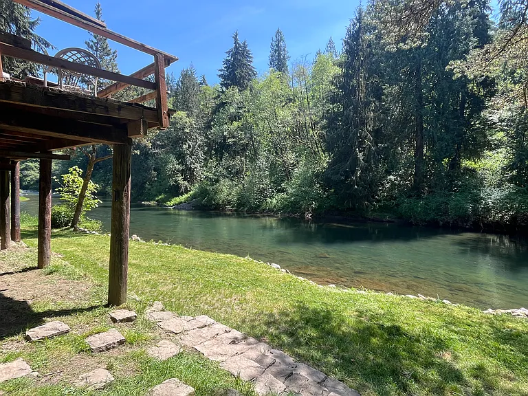 2425 Kalama River Rd #1 — Photo 2