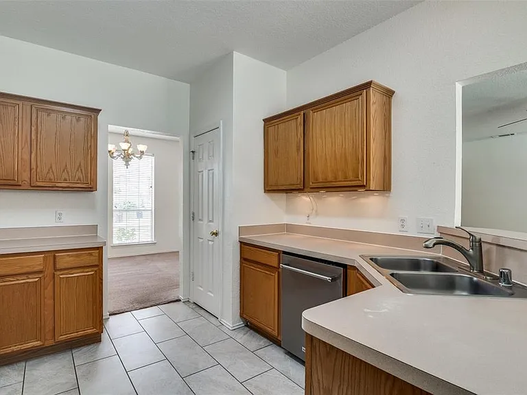 3605 Potomac Dr — Photo 18