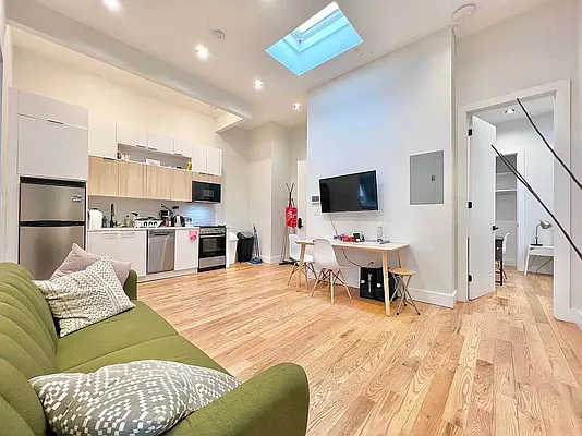 Rented by Doorway NYC, LLC | media 11