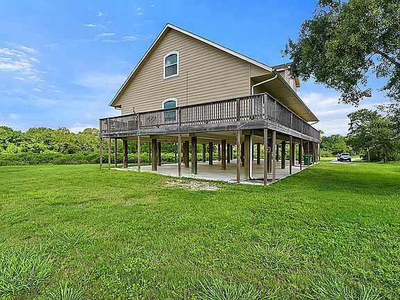3rd image of 621 Baywood Dr