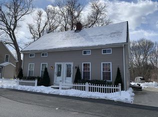 15-17 Beeden Rd, Westport, MA 02790
