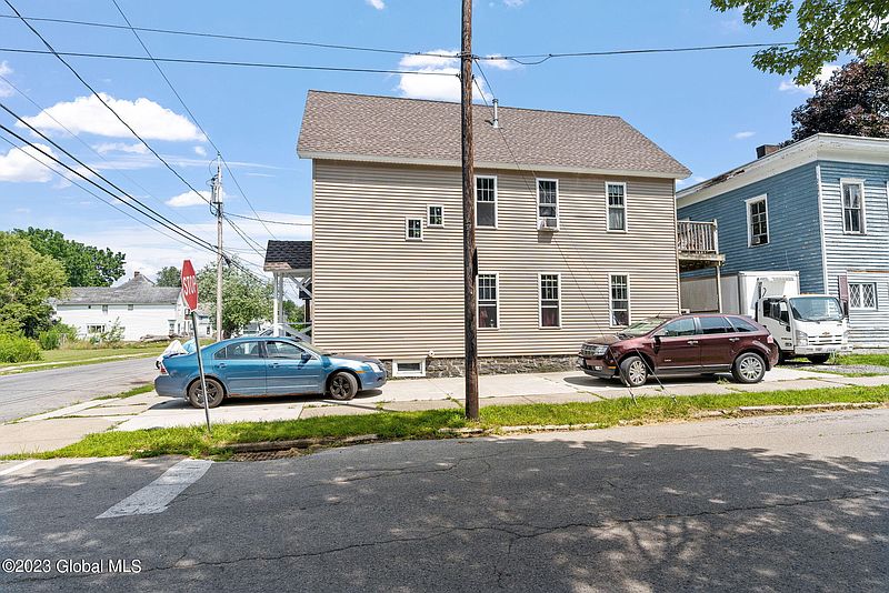 3rd image of 135 North Street