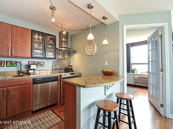 5th image of 1355 N Sandburg Ter APT 1801-D