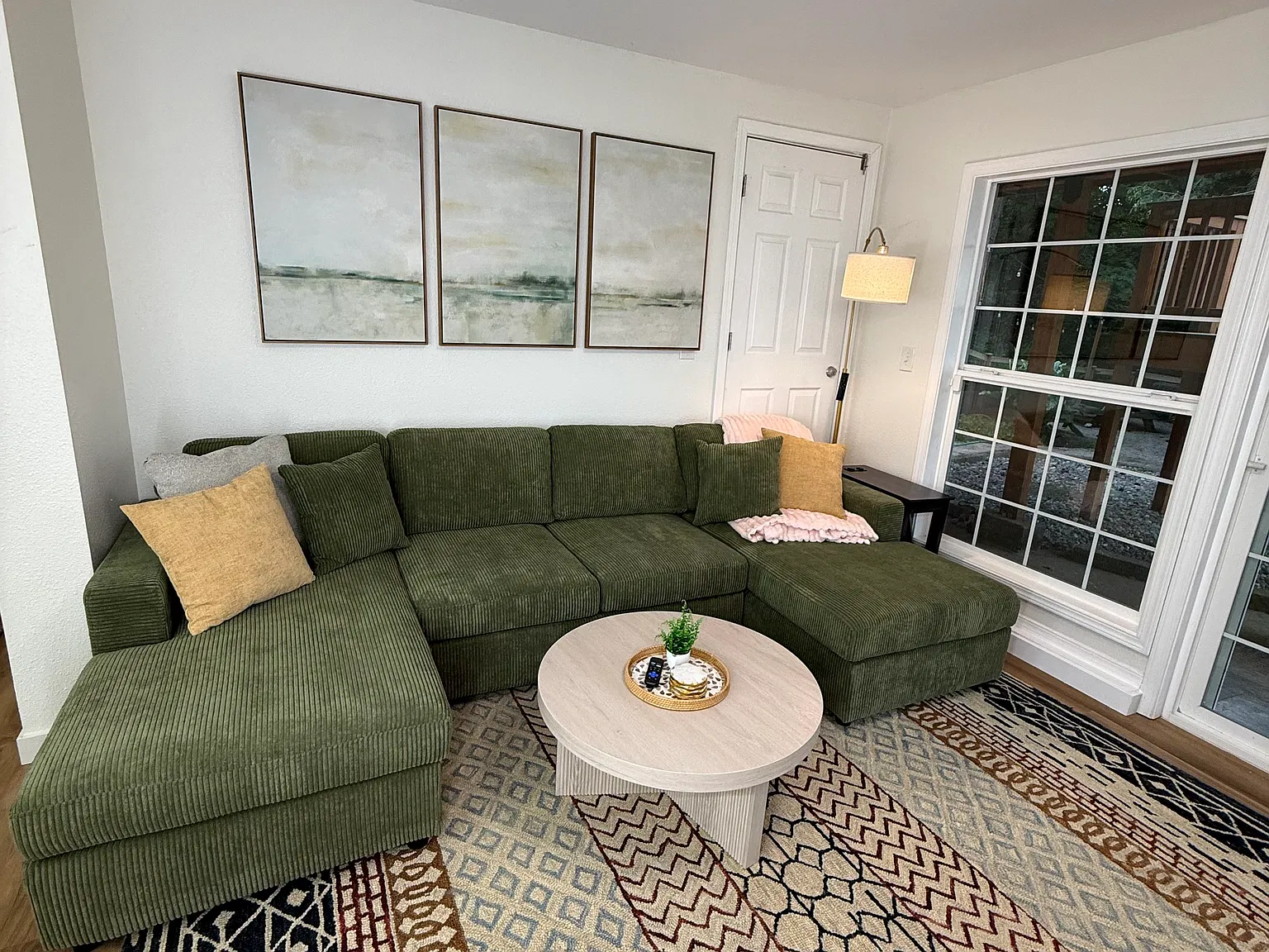2 bed, 1100 sqft, $3,000 — Photo 4