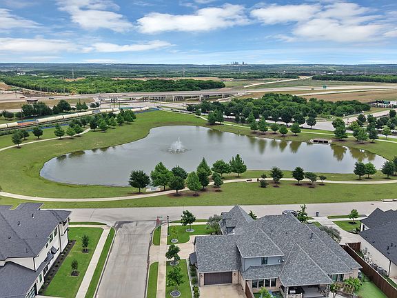 4th image of 1108 Knoll Crest Dr