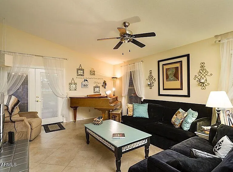 926 W San Mateo Ct — Photo 6
