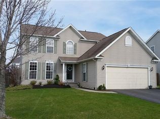 3483 Heatherwood Dr, Hamburg, NY 14075