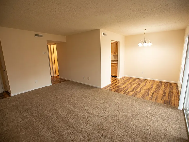 Chapel Lake Apartments — Photo 42