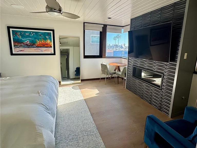 1120 Palm Dr — Photo 15