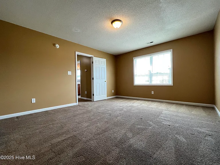 304 Mann St — Photo 21