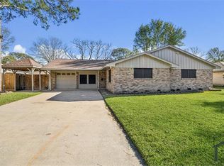 1703 Raintree St, Baytown, TX 77520