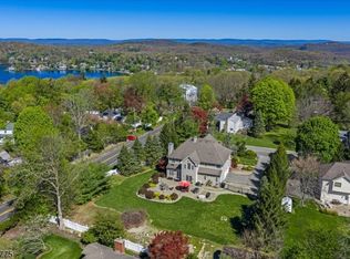 1 Hunters Ln, Sparta Twp., NJ 07871