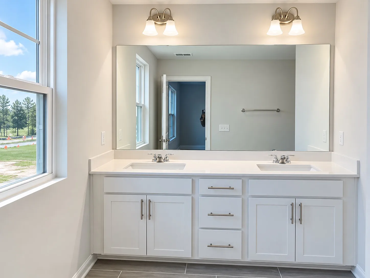 4 bed, 3.5 bath, 2143 sqft, $2,195 — Photo 2