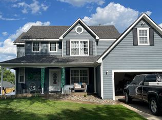 8245 Wyandotte St, De Soto, KS 66018