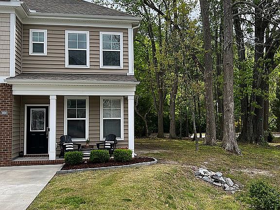 2nd image of 1000 Parish Turn Ct