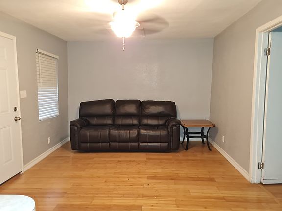5th image of 1421 W Madison Ave #B