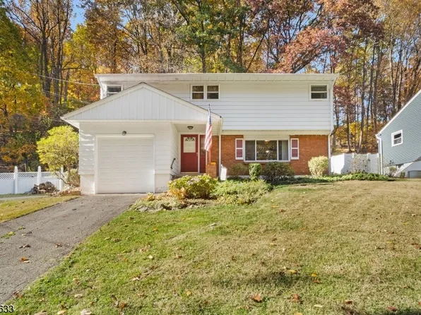 51 Mount Arlington Rd, Roxbury Twp., NJ 07852