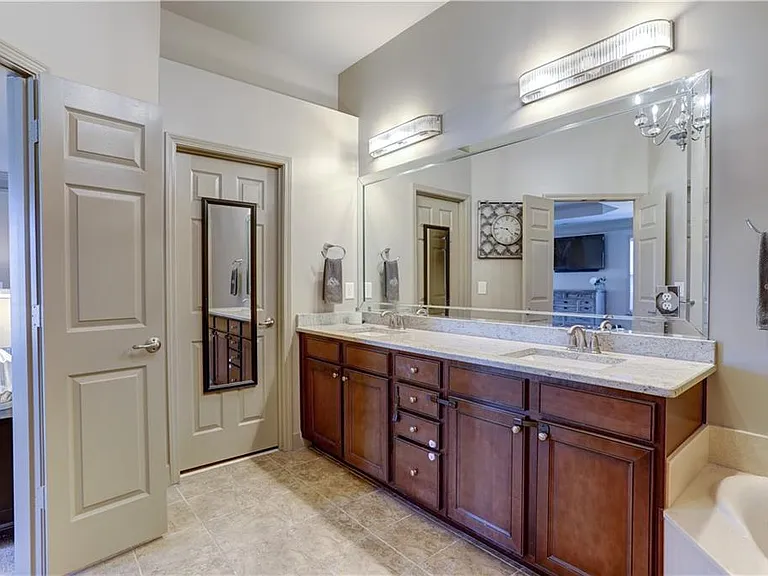 3693 Lambert Ln NE — Photo 11