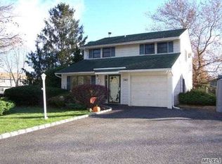 340 Southaven Ave, Medford, NY 11763