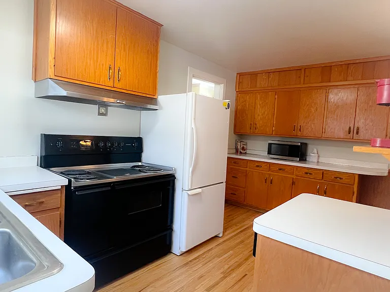721 Olive St W #1 — Photo 7
