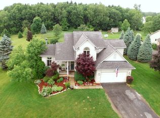 13832 Northridge Dr, Holly, MI 48442