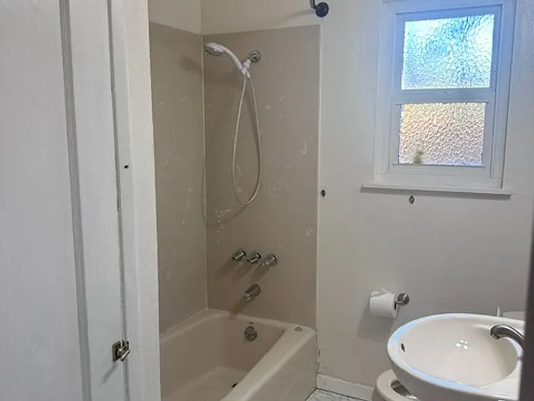 2340 Belmont Rd — Photo 13