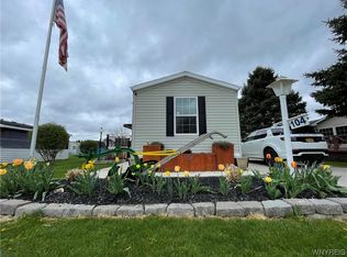 104 Summerview Dr, Arcade, NY 14009