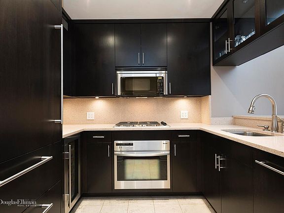 5th image of 300 E 55th St APT 7E